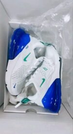 sport shoes pallets