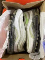 Nike shoes pallets - Image 14