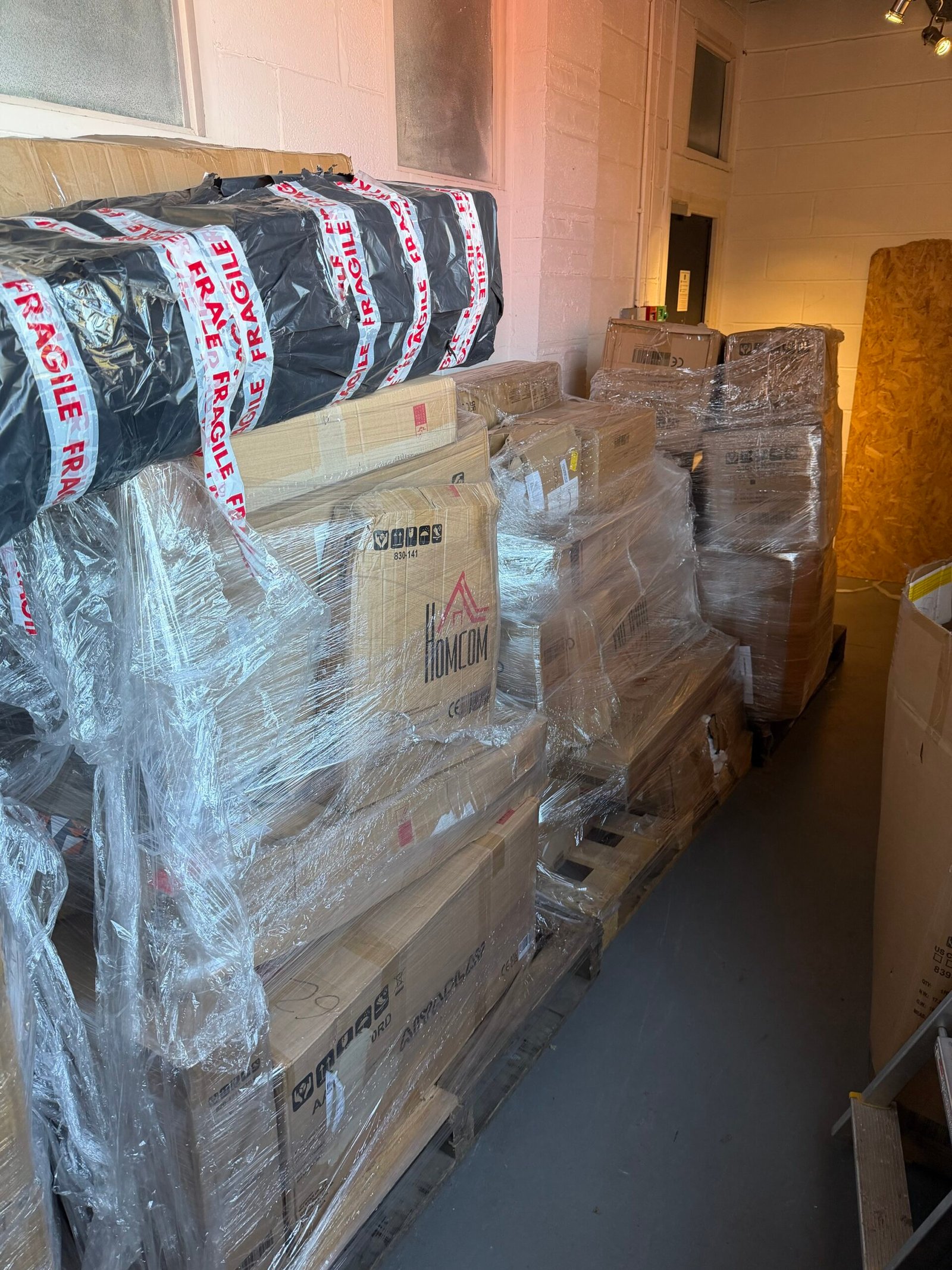 img_4872-scaled HOMCOM Returns Pallets