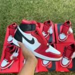 Authentic Nike sneakers pallets - Image 35