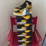 Authentic Nike sneakers pallets - Image 28