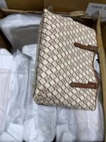 Women’s Handbag Liquidation Pallets: Wholesale Inventory - Image 10