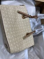 Women’s Handbag Liquidation Pallets: Wholesale Inventory - Image 7