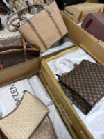 Women’s Handbag Liquidation Pallets: Wholesale Inventory - Image 11